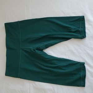 Athleta Green elation crop shorts size 1X